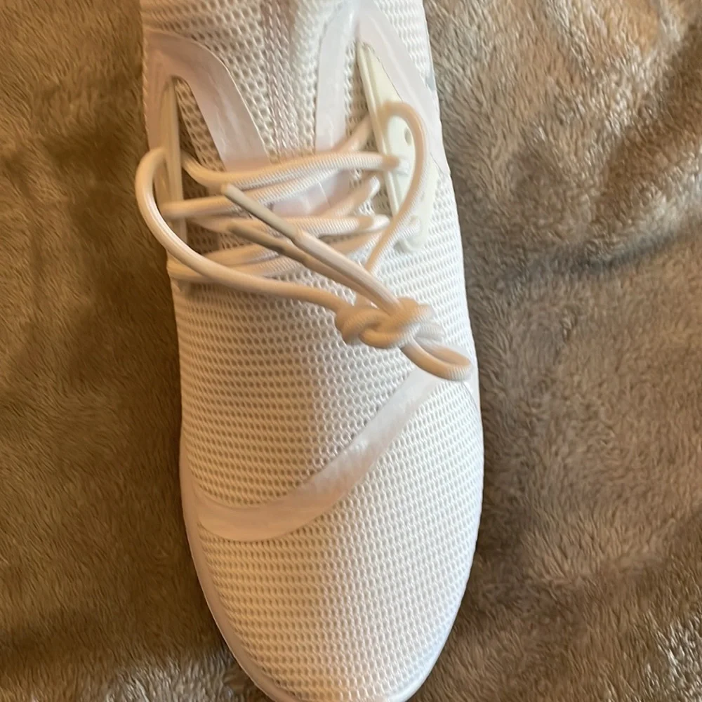 Nike, white, size 9 sneakers. WOMENS - Picture 6 of 6